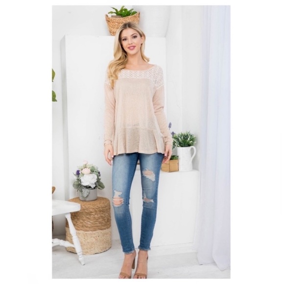 (56)New Areve Ryu Beige Lace Detailed Top With
Pleated Hem - Picture 7 of 10
